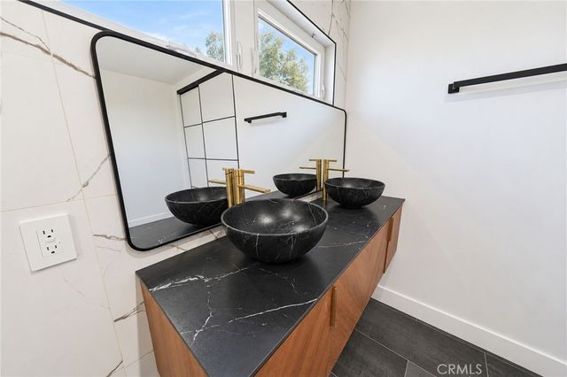 2485 Kellogg Park, Pomona, CA 91768