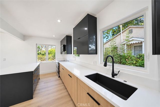 2485 Kellogg Park, Pomona, CA 91768