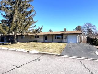 10521 Kincheloe Avenue, Klamath Falls, OR 97603