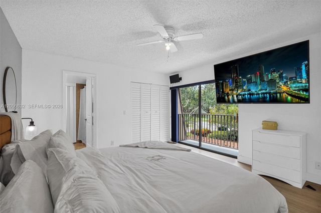 2603 Lakeview Court, Cooper City, FL 33026