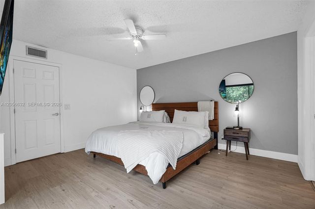 2603 Lakeview Court, Cooper City, FL 33026