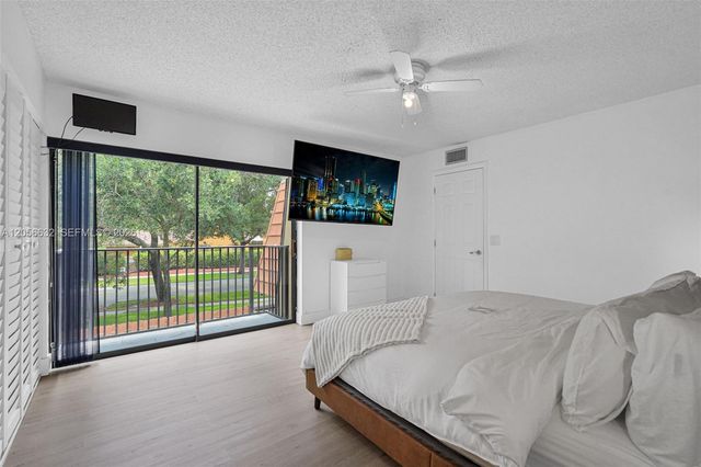 2603 Lakeview Court, Cooper City, FL 33026