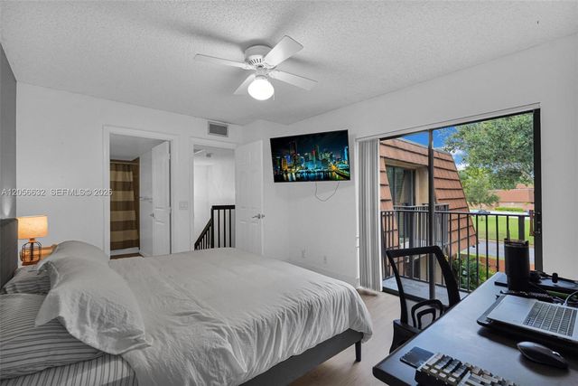 2603 Lakeview Court, Cooper City, FL 33026