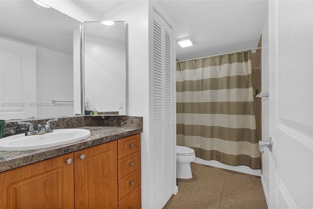 2603 Lakeview Court, Cooper City, FL 33026
