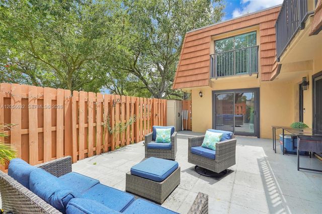 2603 Lakeview Court, Cooper City, FL 33026