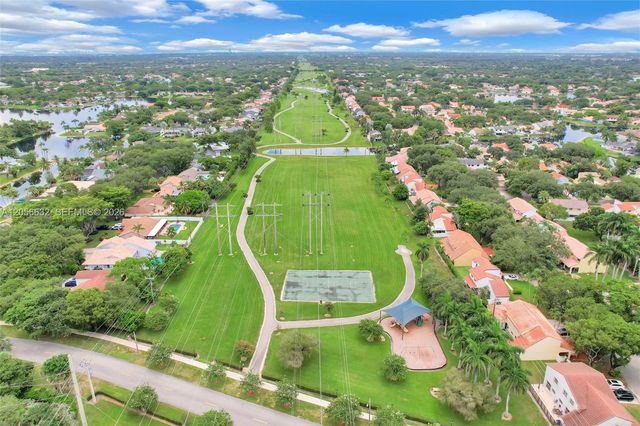 2603 Lakeview Court, Cooper City, FL 33026