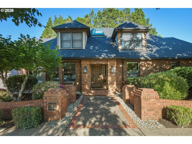3301 BARDELL Ave, Eugene, OR 97401