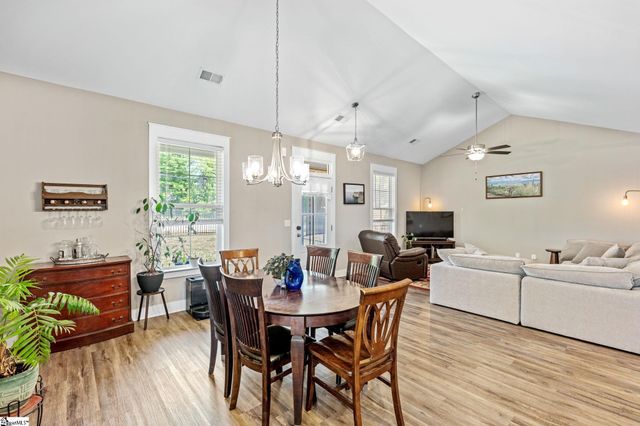 3419 Old Buncombe Road, Greenville, SC 29617