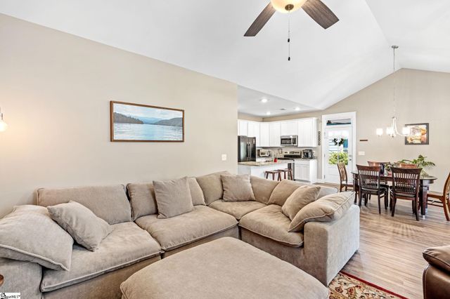 3419 Old Buncombe Road, Greenville, SC 29617
