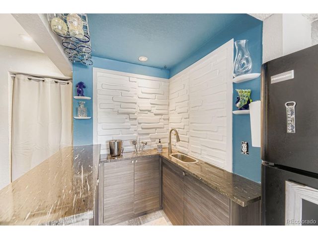 6910 W Floyd Ave, Lakewood, CO 80227