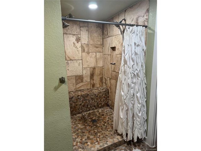 6910 W Floyd Ave, Lakewood, CO 80227