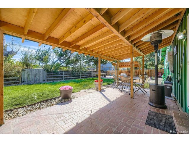 6910 W Floyd Ave, Lakewood, CO 80227