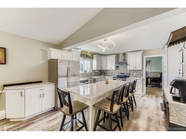6910 W Floyd Ave, Lakewood, CO 80227