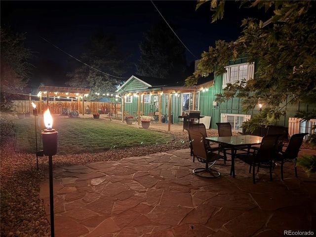 6910 W Floyd Ave, Lakewood, CO 80227