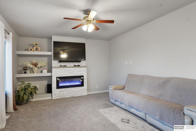 8022 N 84th Street, Omaha, NE 68122