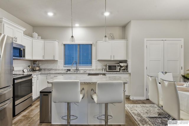 8022 N 84th Street, Omaha, NE 68122