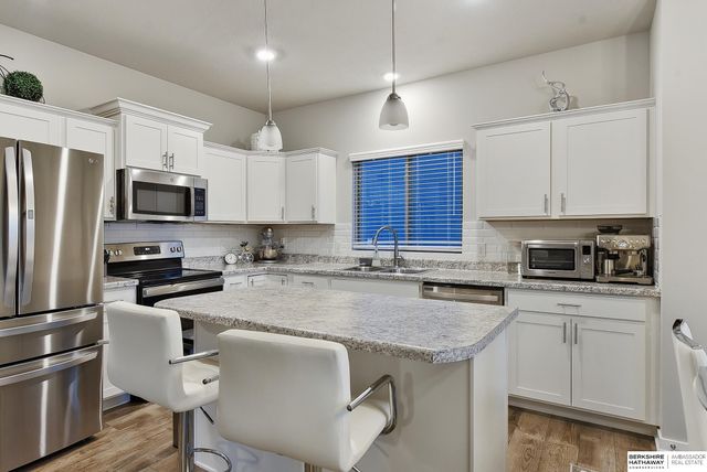 8022 N 84th Street, Omaha, NE 68122