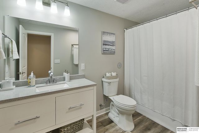 8022 N 84th Street, Omaha, NE 68122
