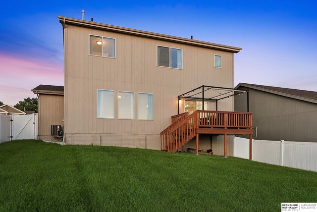 8022 N 84th Street, Omaha, NE 68122