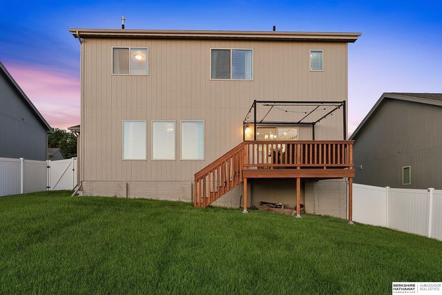 8022 N 84th Street, Omaha, NE 68122