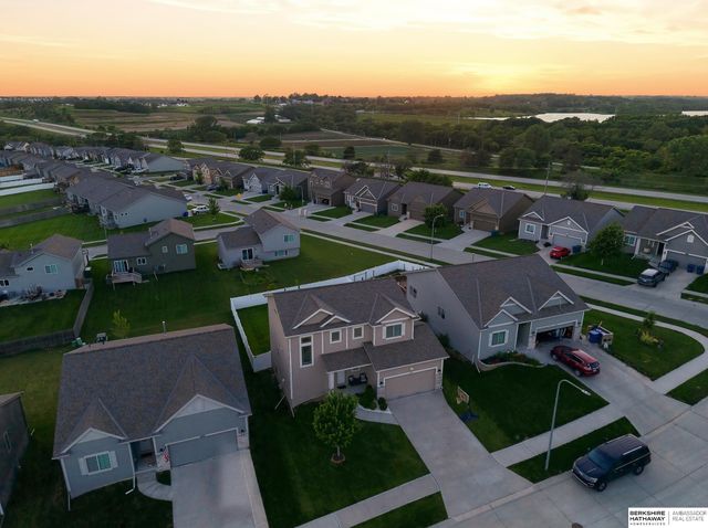 8022 N 84th Street, Omaha, NE 68122