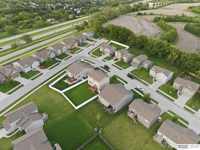 8022 N 84th Street, Omaha, NE 68122