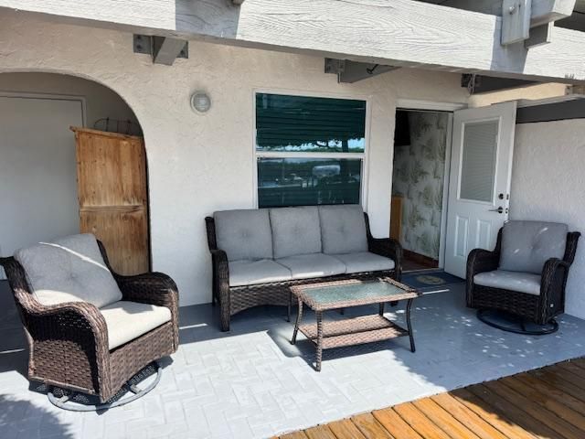 1800 N Ocean Drive 203, Hollywood, FL 33019