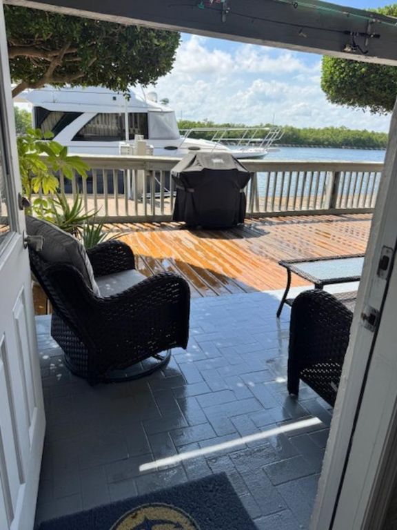 1800 N Ocean Drive 203, Hollywood, FL 33019