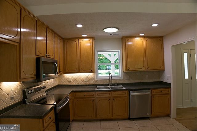 414 Buchanan Road, Griffin, GA 30224