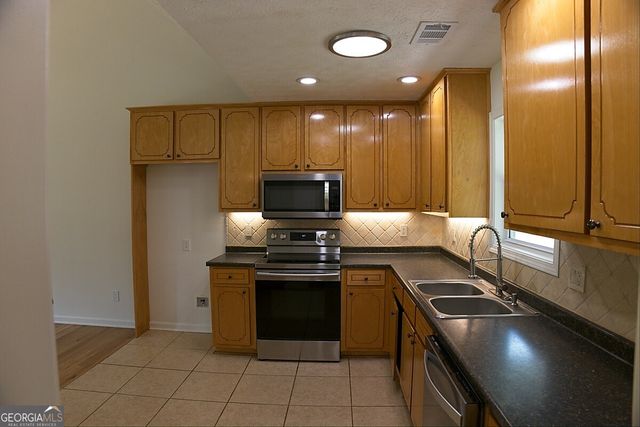 414 Buchanan Road, Griffin, GA 30224