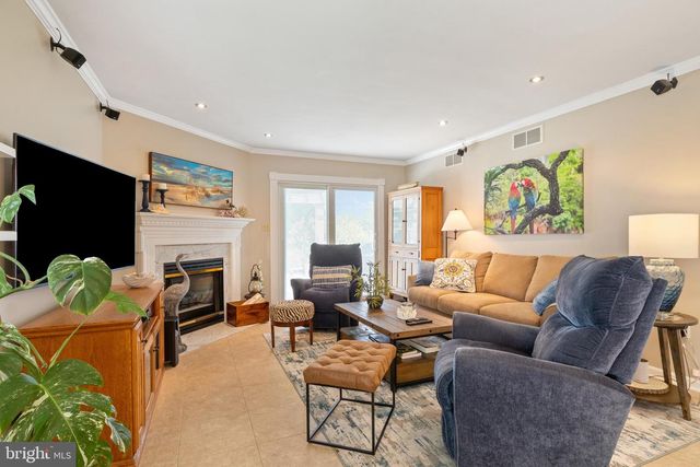 6414 CHURCHILL RD, Harrisburg, PA 17111