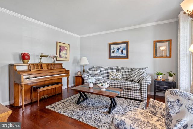 6414 CHURCHILL RD, Harrisburg, PA 17111