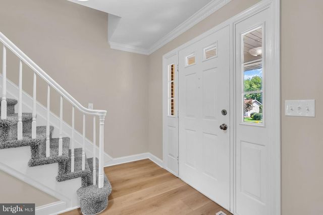 11 BRUIN DR, Hamilton, NJ 08619