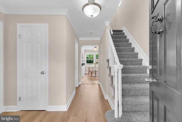 11 BRUIN DR, Hamilton, NJ 08619