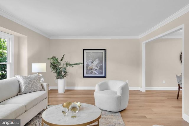 11 BRUIN DR, Hamilton, NJ 08619