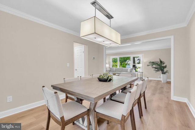 11 BRUIN DR, Hamilton, NJ 08619