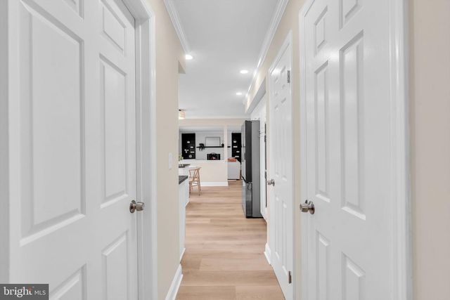 11 BRUIN DR, Hamilton, NJ 08619