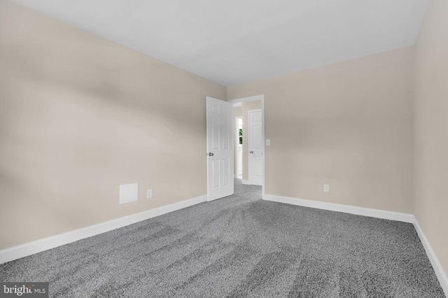 11 BRUIN DR, Hamilton, NJ 08619