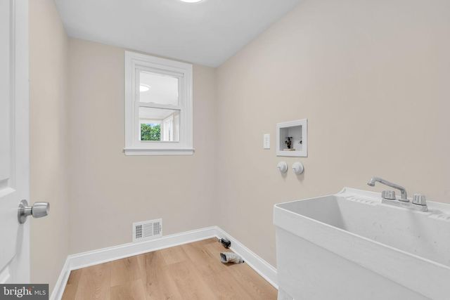 11 BRUIN DR, Hamilton, NJ 08619
