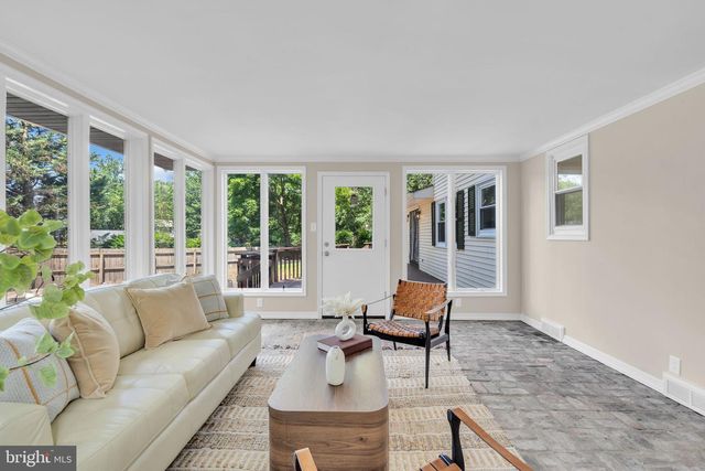 11 BRUIN DR, Hamilton, NJ 08619