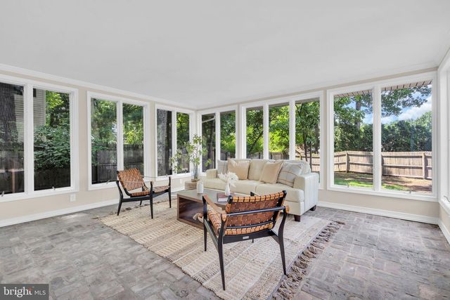 11 BRUIN DR, Hamilton, NJ 08619