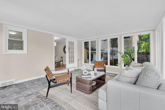 11 BRUIN DR, Hamilton, NJ 08619
