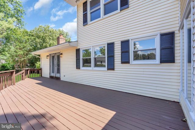 11 BRUIN DR, Hamilton, NJ 08619