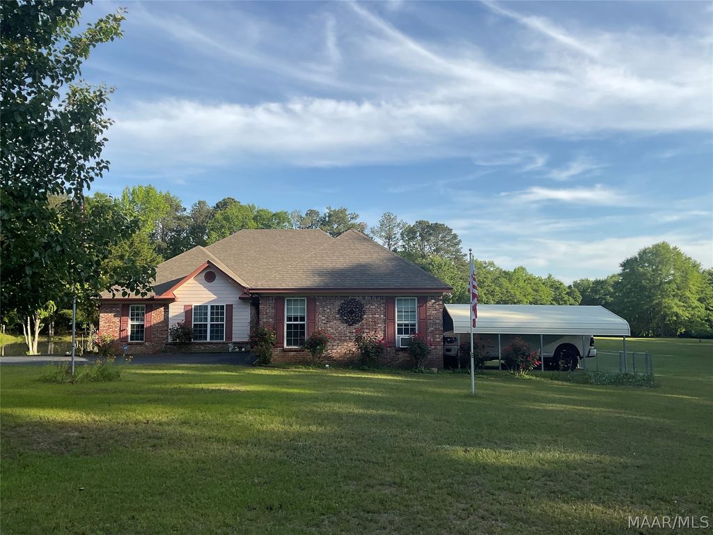 4955 Friendship Road, Tallassee, AL 36078