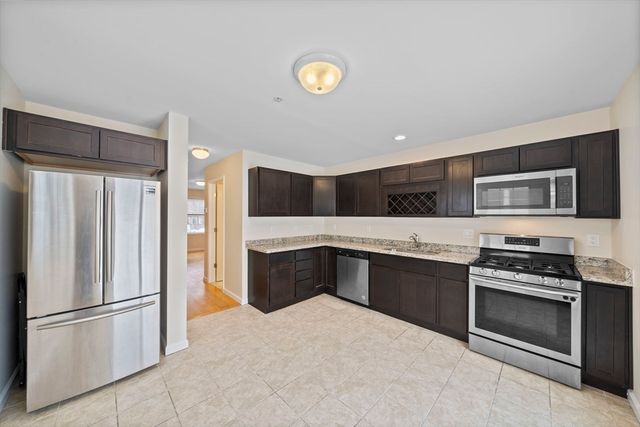 285 Lake St B, Weymouth, MA 02189