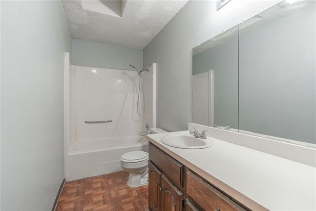 1808 Cimarron Trail, Choctaw, OK 73020