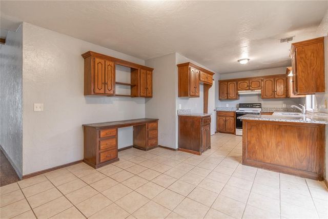 1808 Cimarron Trail, Choctaw, OK 73020