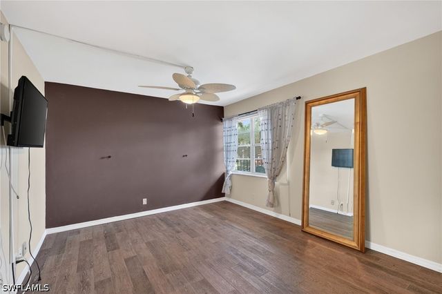 1084 Forest Lakes DR 7205, Naples, FL 34105