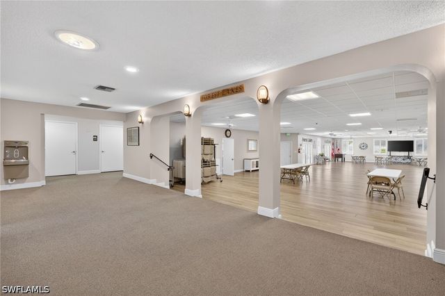 1084 Forest Lakes DR 7205, Naples, FL 34105