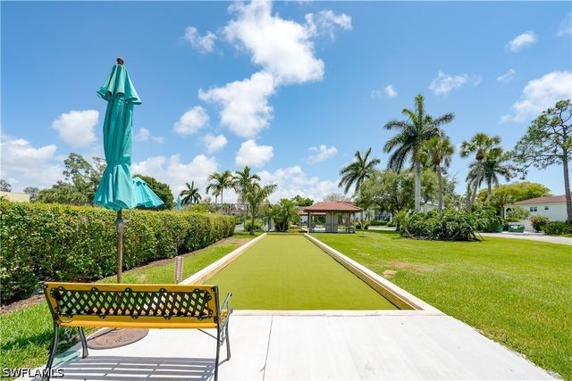 1084 Forest Lakes DR 7205, Naples, FL 34105